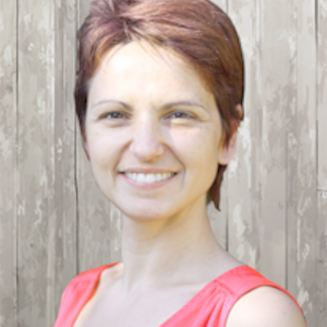 Siham - Prof de piano - Saint-Avé