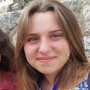 Lara - Prof de compréhension orale - portugais - Seillons-Source-d'Argens