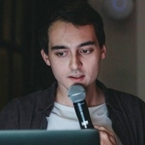 ANTOINE - Prof de graphisme - Paris