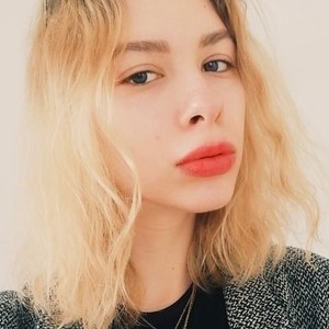 Emily - Prof d'allemand - London