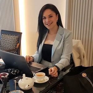 Louise - Prof de méditation - Toulouse