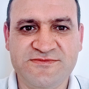 ACHOUR - Prof de français - Estrées-Saint-Denis