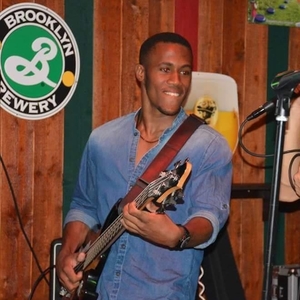 Logan - Prof de basse - Tarbes