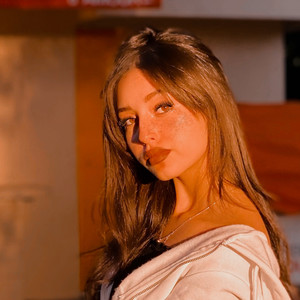 Salma - Prof d'espagnol - Floirac