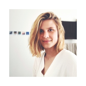Julie - Prof d'initiation informatique - Lille