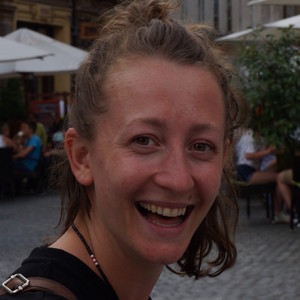 Associées - Prof de yoga - Saint-Gilles