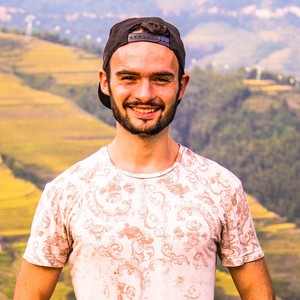 Dorian - Prof de yoga - Levallois-Perret