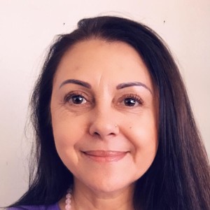 GUISLAINE - Prof de yoga - Grasse
