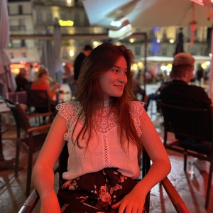 Kelly - Prof d'anglais - Suresnes