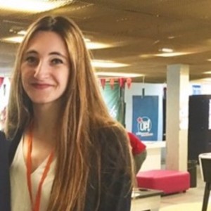 Clara - Prof d'économie - Paris