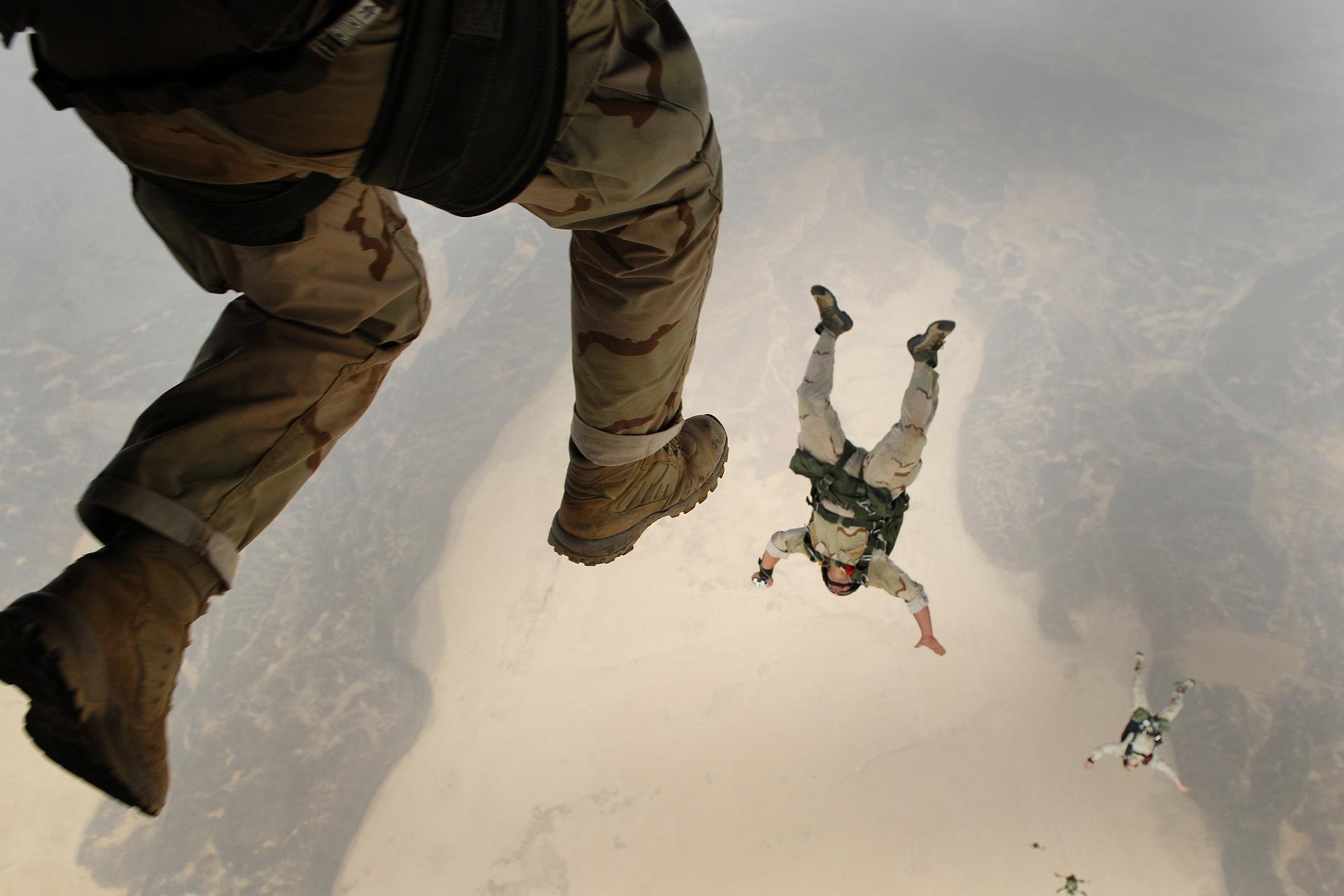 De Quoi Dépend La Force De Gravitation Caractéristique du Poids d'un Corps | Superprof