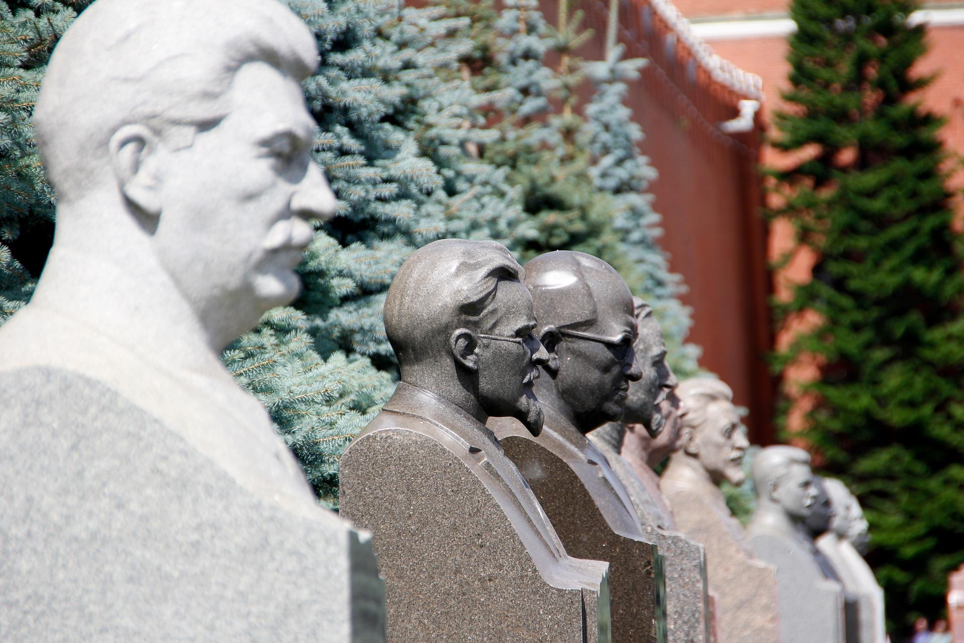 En Quoi L'urss De Staline Est Un Régime Totalitaire